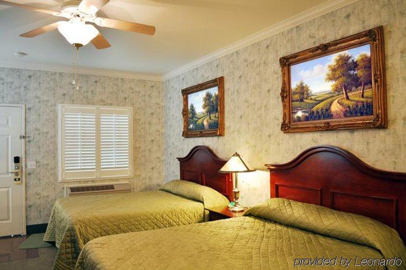 Grass Valley Courtyard Suites Zimmer foto